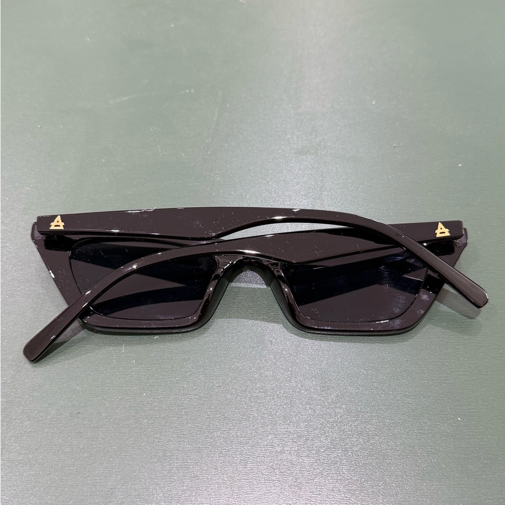 Aire Polaris Sunglasses in Black & Smoke Mono - Picture 5 of 8